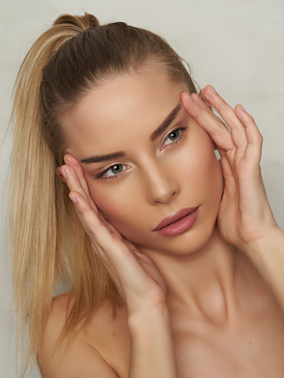 Szép szőke nő beauty fotózása