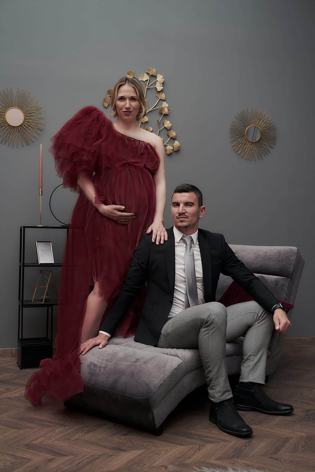 Elegáns kismama fotózás az elegáns édesapával